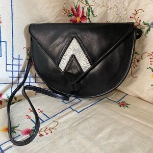 SOLD! 80s VINTAGE LEATHER SNAKESKIN CRESCENT BAGUETTE